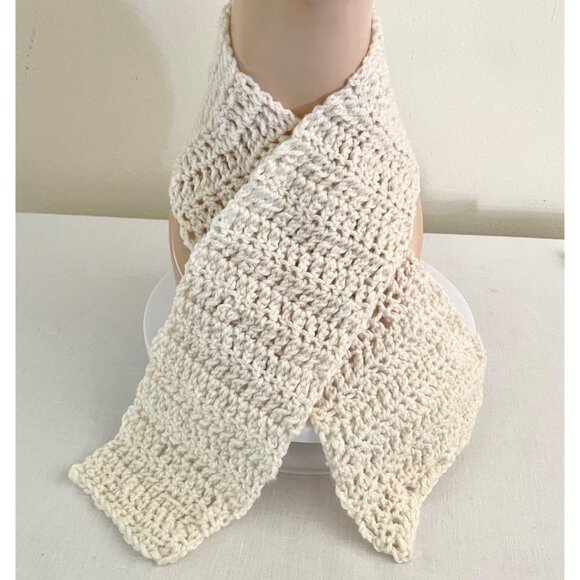 Quirky Handmade Cream Crocheted Scarf 34" Long Acrylic Warm Accessory Kids Teens - Picture 1 of 6